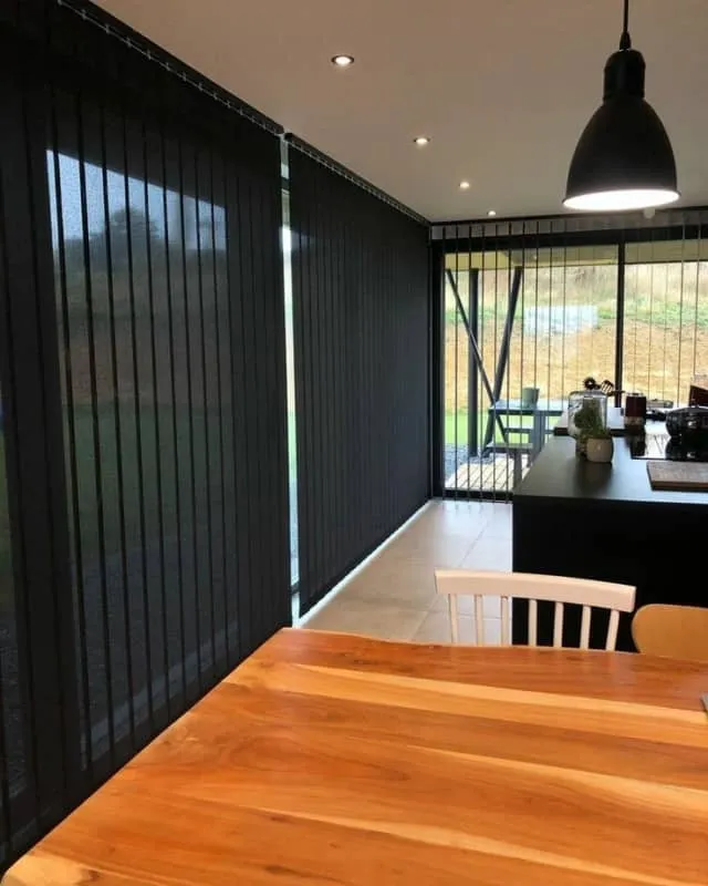persiana vertical de tecido ou pvc